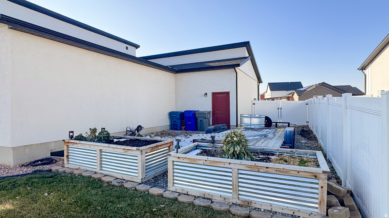 LEGACY FARMS PLAT 4- - Residential