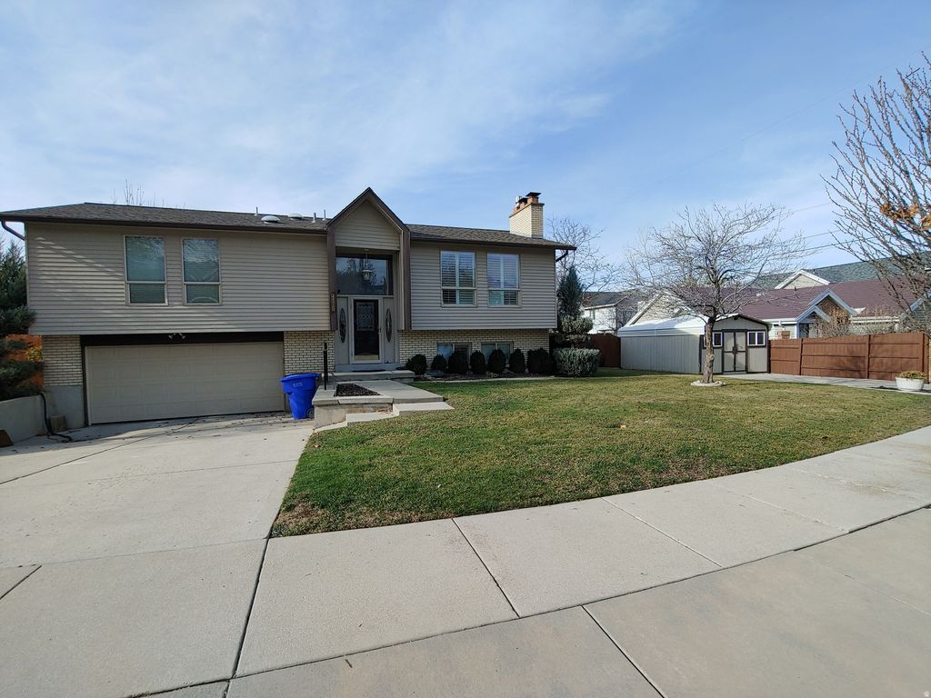 Photo of 4210 S CAROLEEN WAY E, Millcreek, UT 84124 (MLS # 2143411)