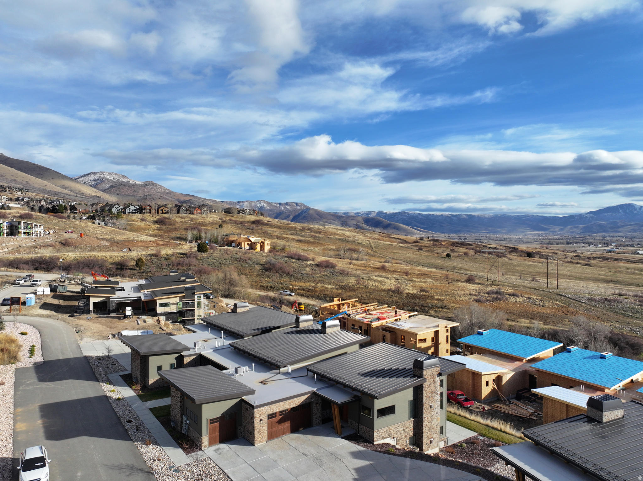 THE RIDGE TOWNHOMES - Residential