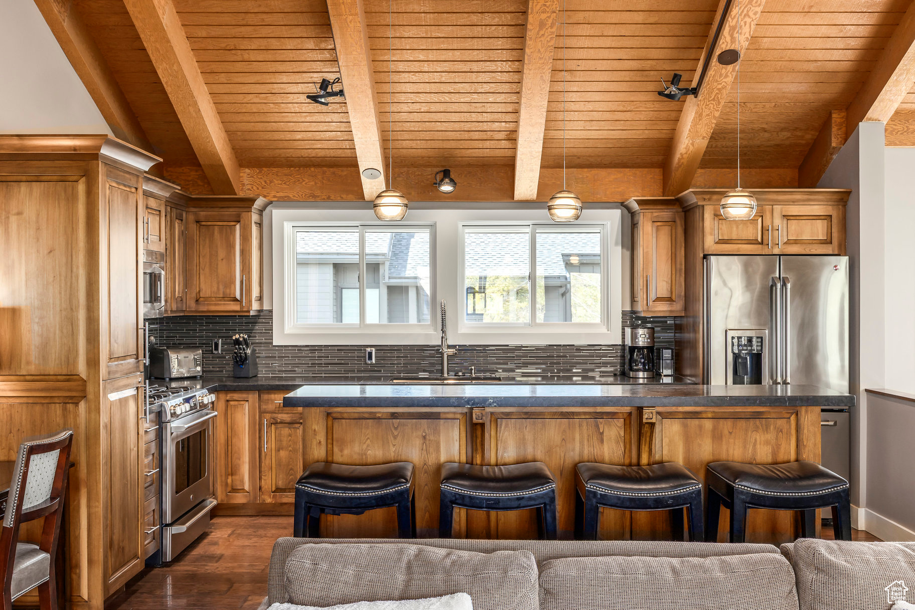 QUEEN ESTHER - Residential