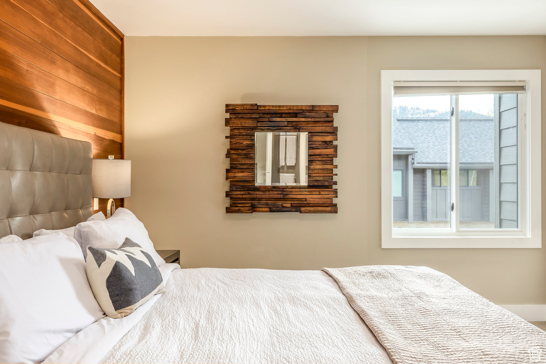 QUEEN ESTHER - Residential