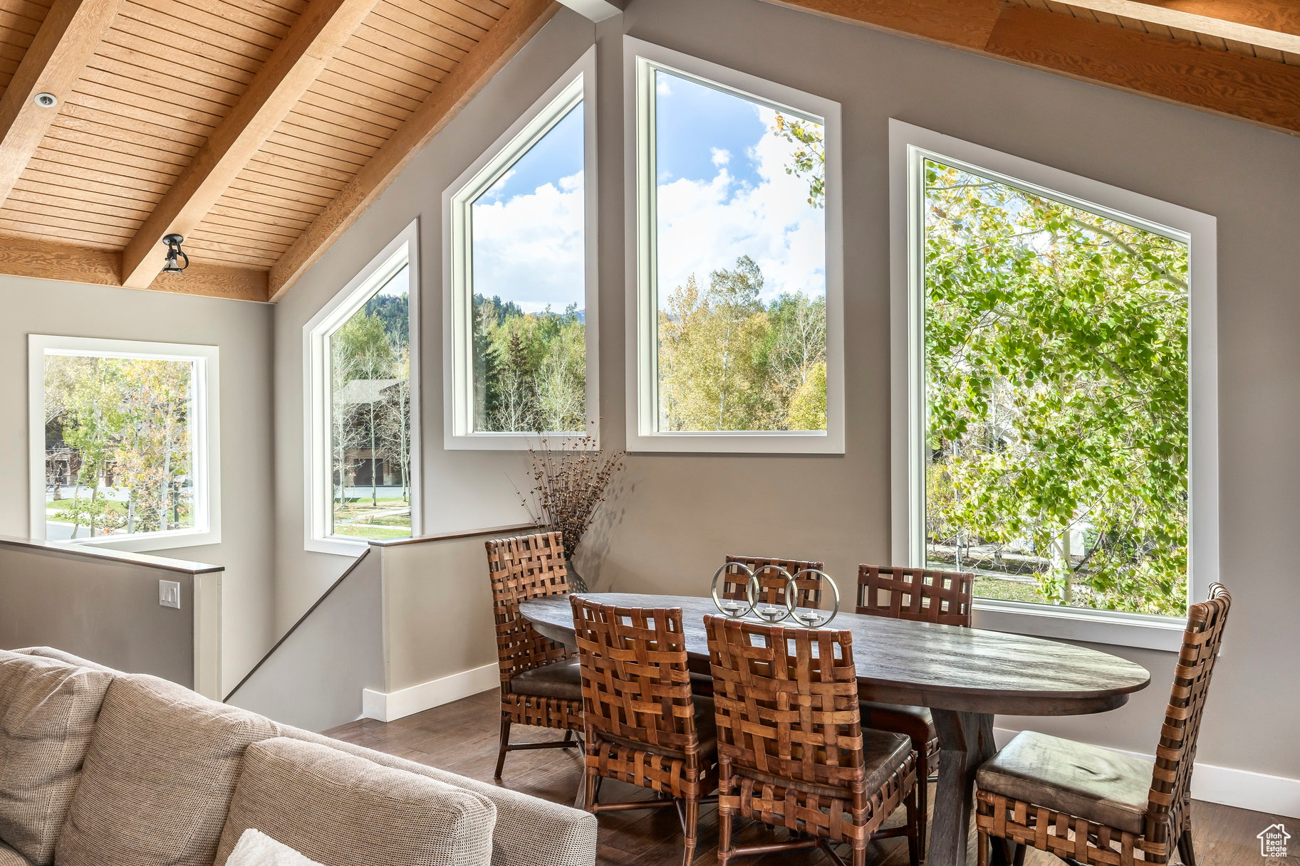 QUEEN ESTHER - Residential