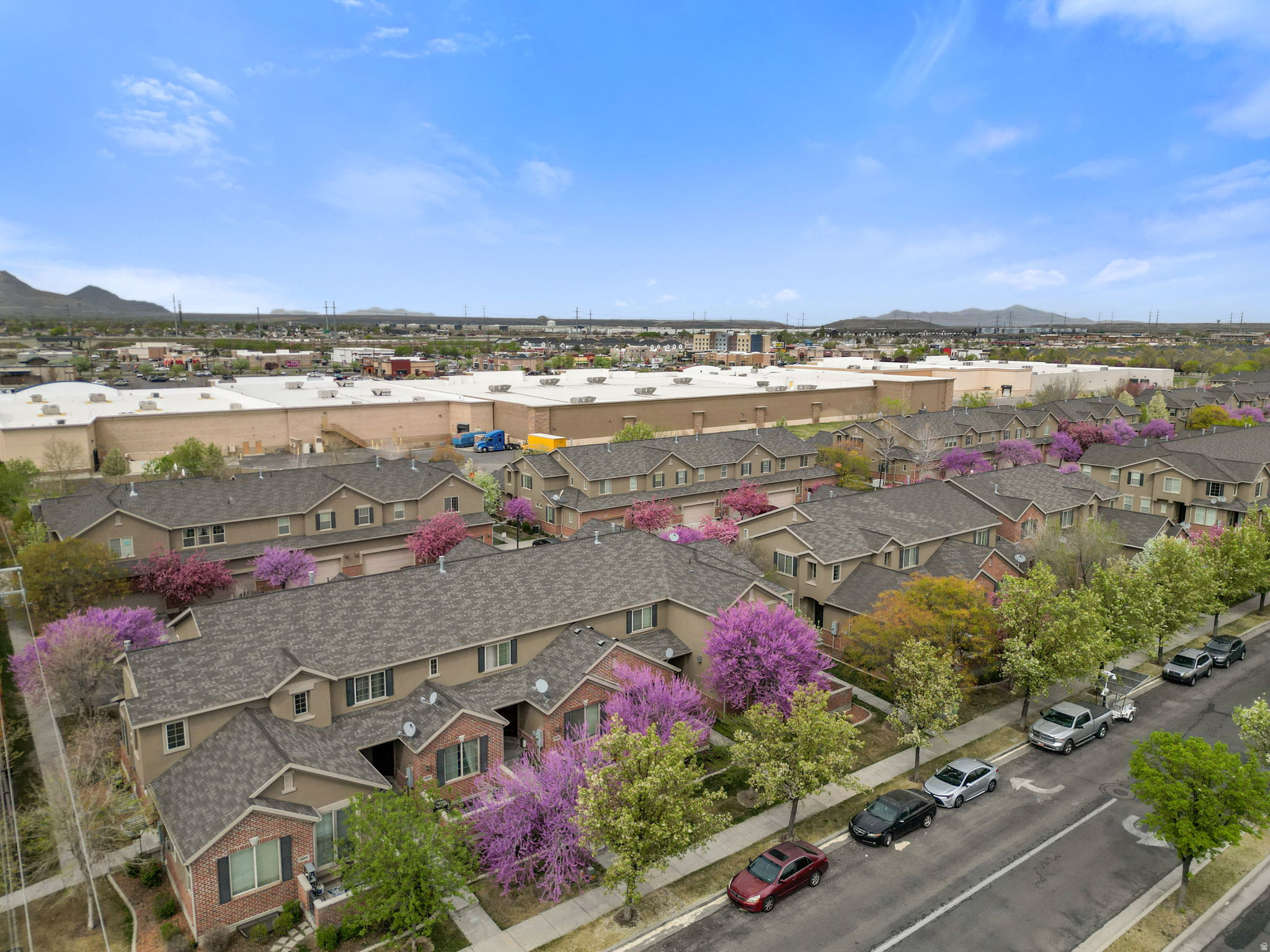 TOWNHOMES AT HIGHBURY - Residential