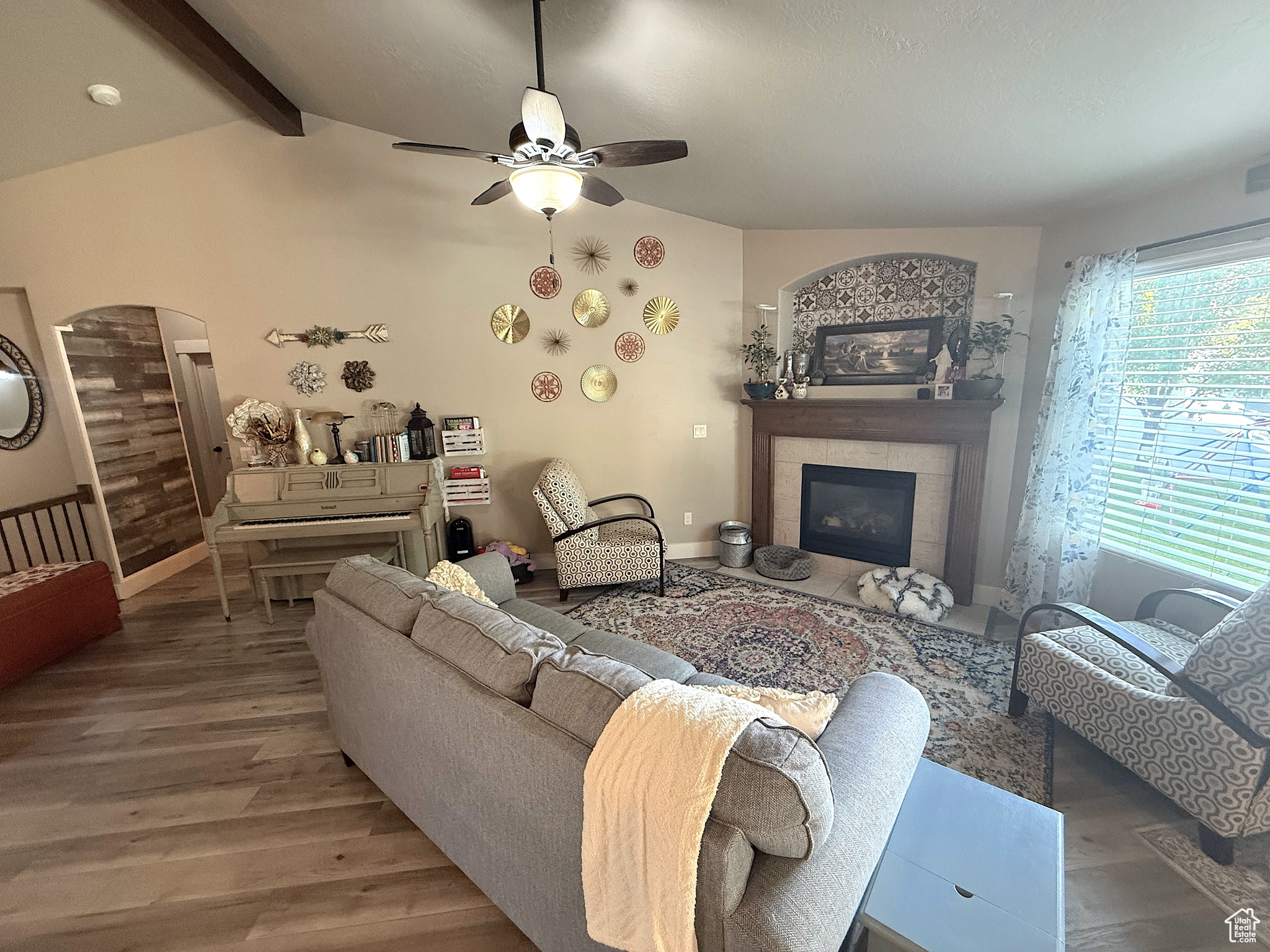 WESTERN SPRINGS - Residential