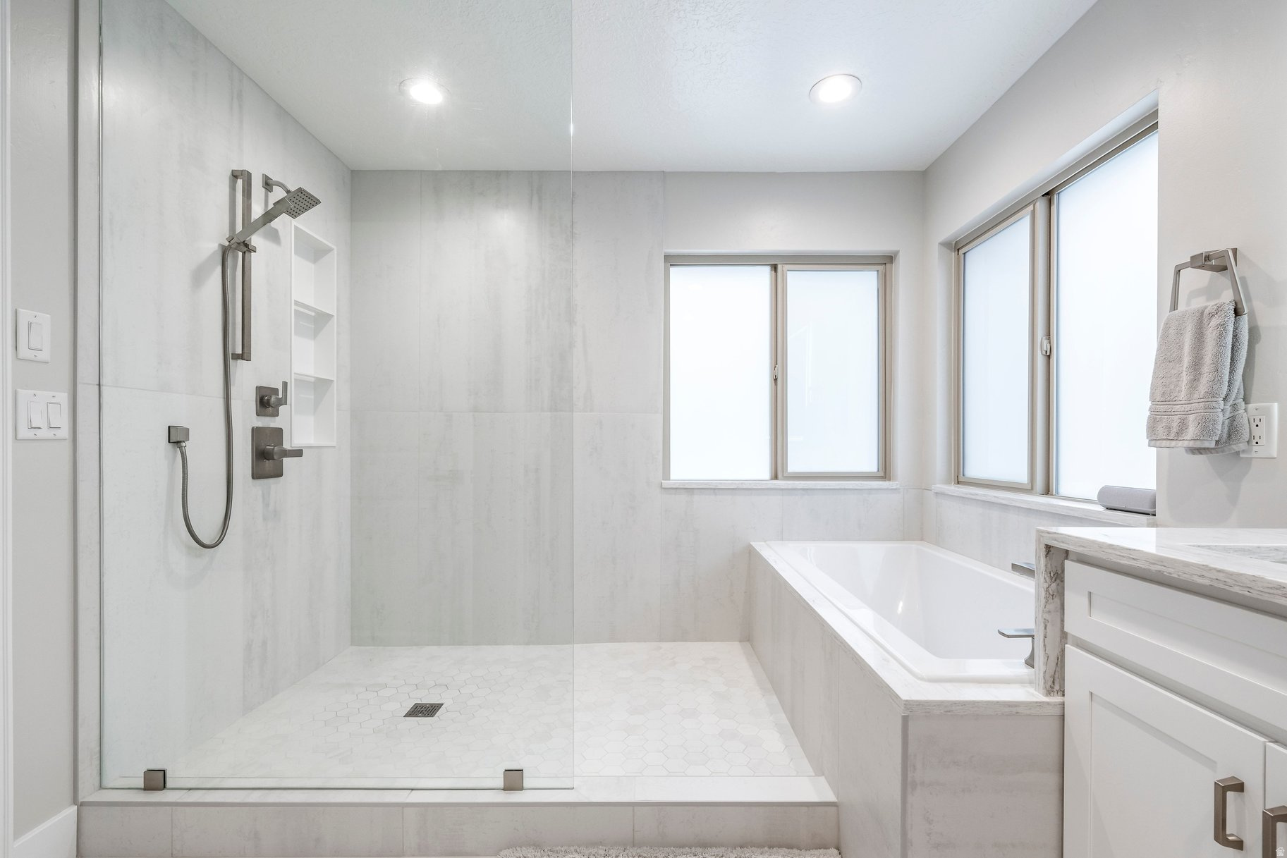 EAGLEPOINT ESTATES - Residential