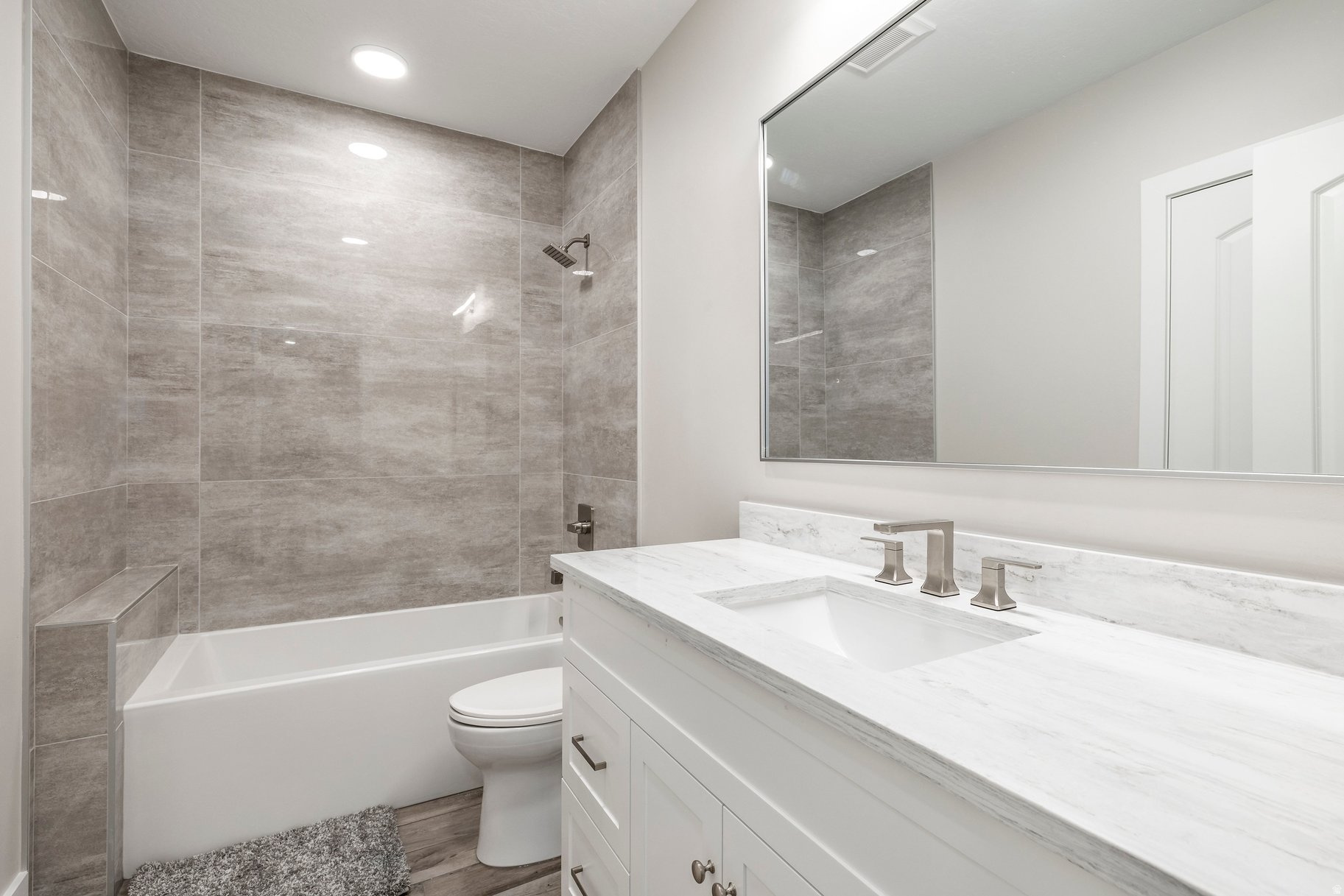 EAGLEPOINT ESTATES - Residential