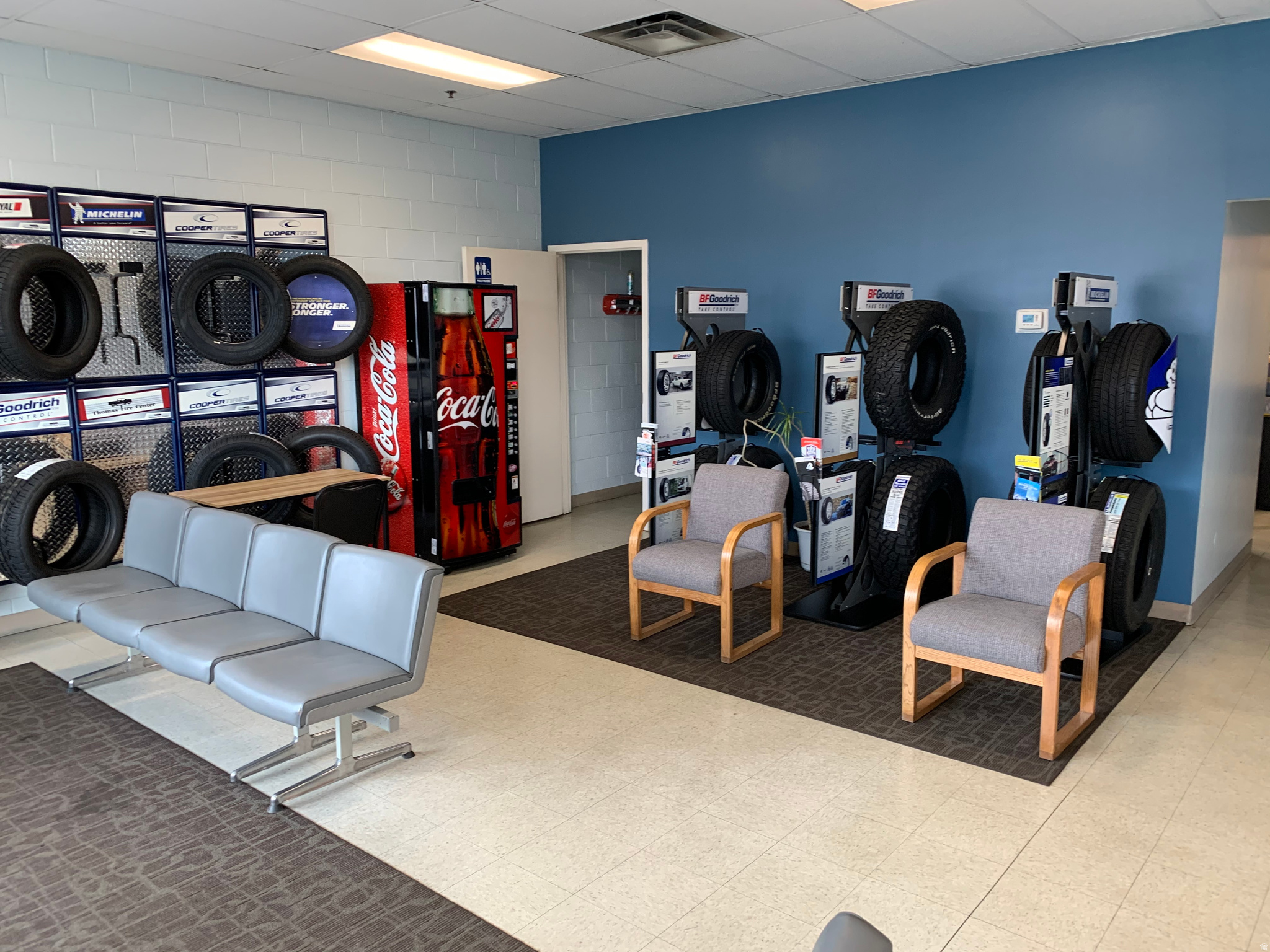 WILLOW WOOD SHOPPING CENTER - Commercial Sale