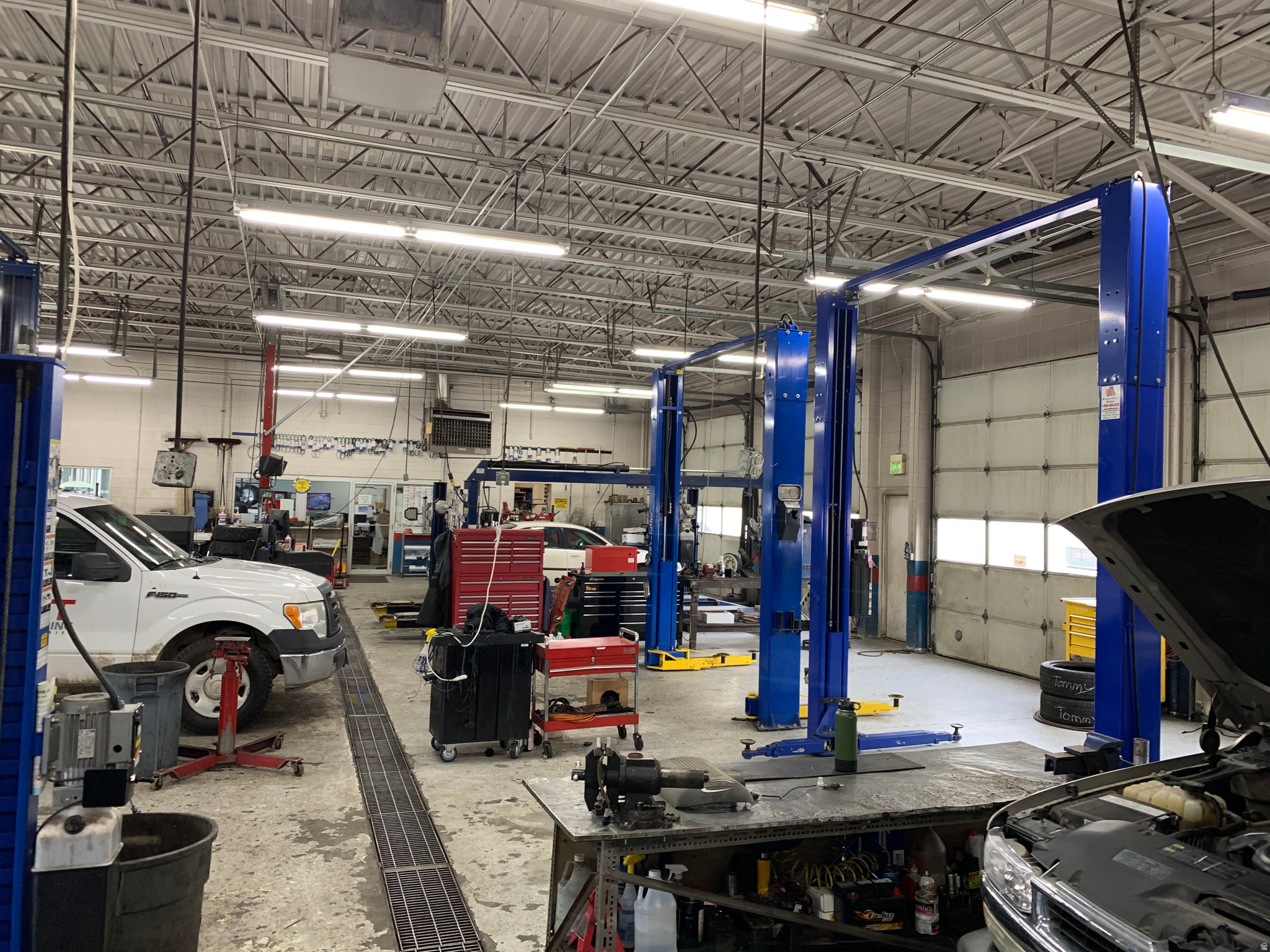 WILLOW WOOD SHOPPING CENTER - Commercial Sale