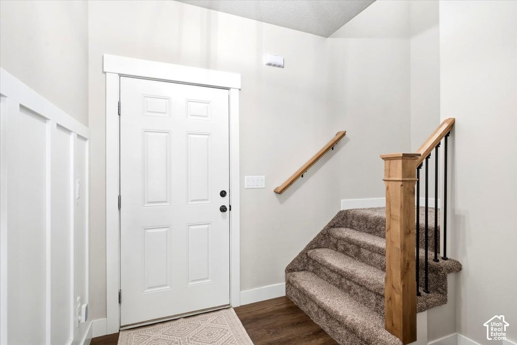 Photo of 3034 S EDGEWATER LN. LN, Syracuse, UT 84075 (MLS # 2187250)