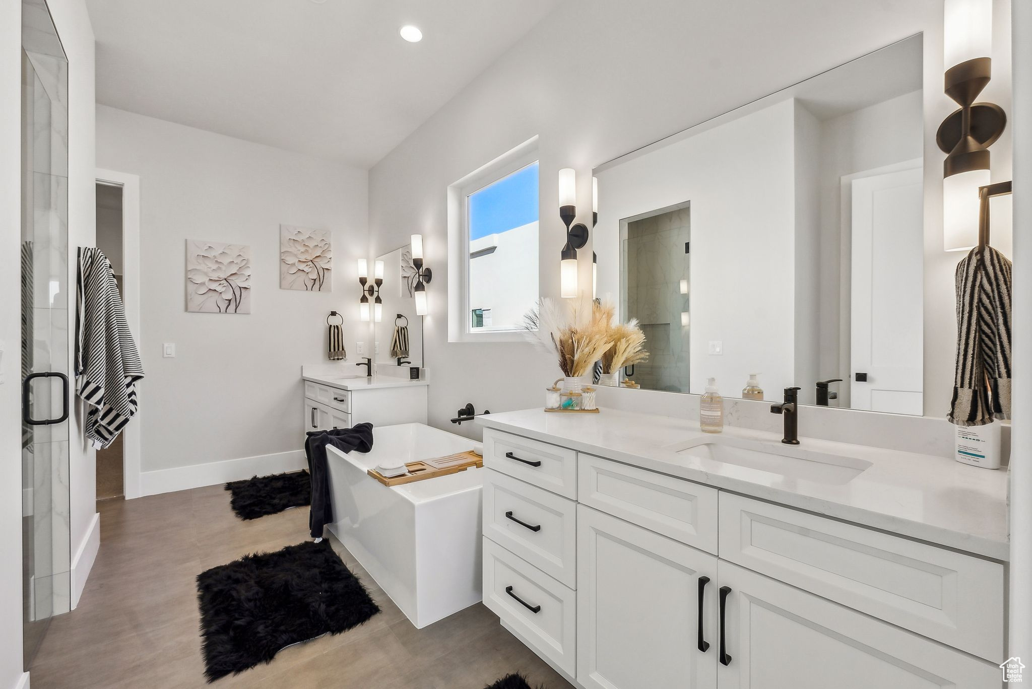 HAWKEYE POINT - Residential