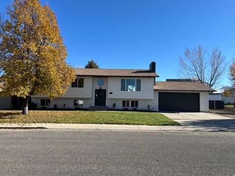 Photo of 1335 W EVERGREEN DR, Price, UT 84501 (MLS # 2121057)