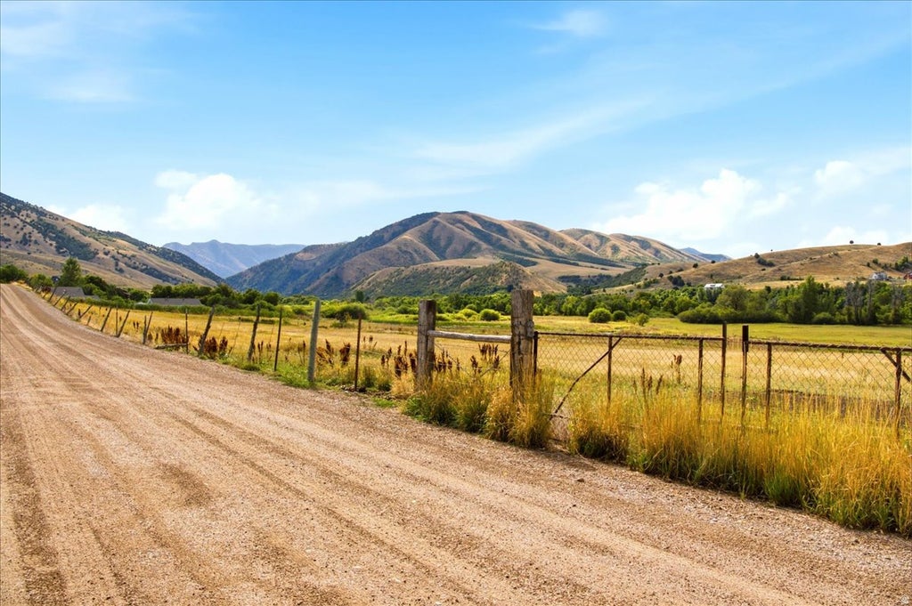 Photo of 1200 E 11000 S, Avon, UT 84328 (MLS # 2184984)