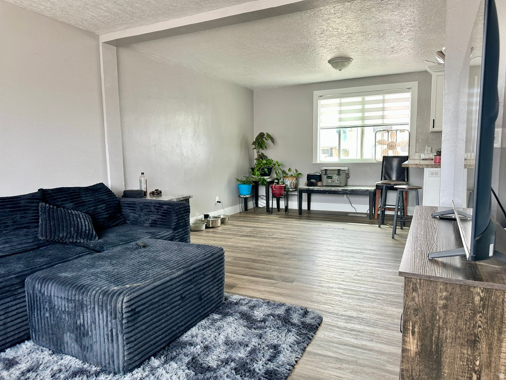 VERNAL CITY FRAC NESW - Residential