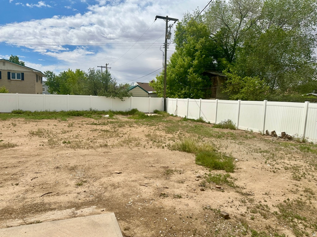 VERNAL CITY FRAC NESW - Residential