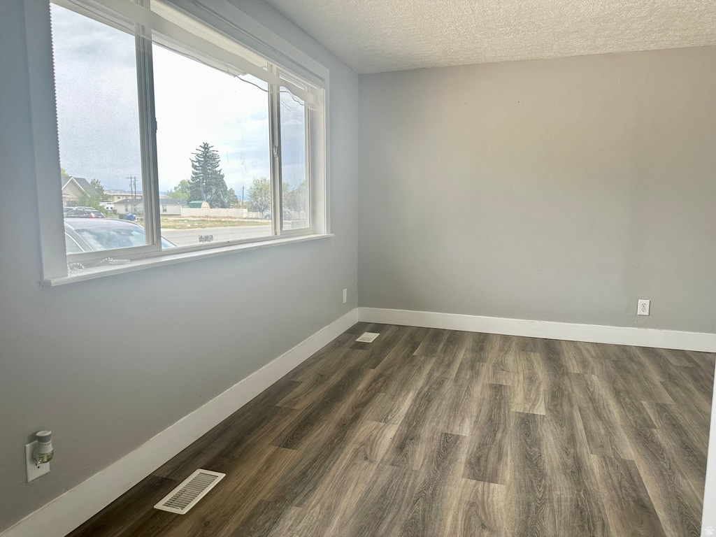 VERNAL CITY FRAC NESW - Residential