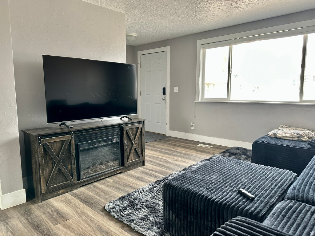 VERNAL CITY FRAC NESW - Residential