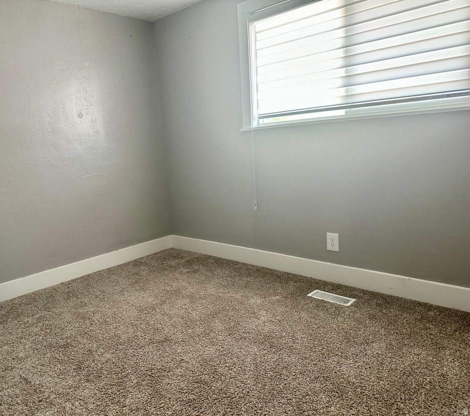 VERNAL CITY FRAC NESW - Residential