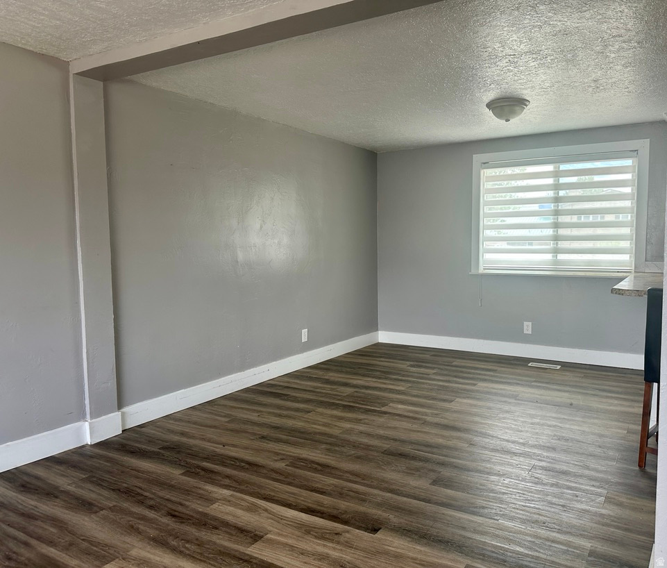 VERNAL CITY FRAC NESW - Residential