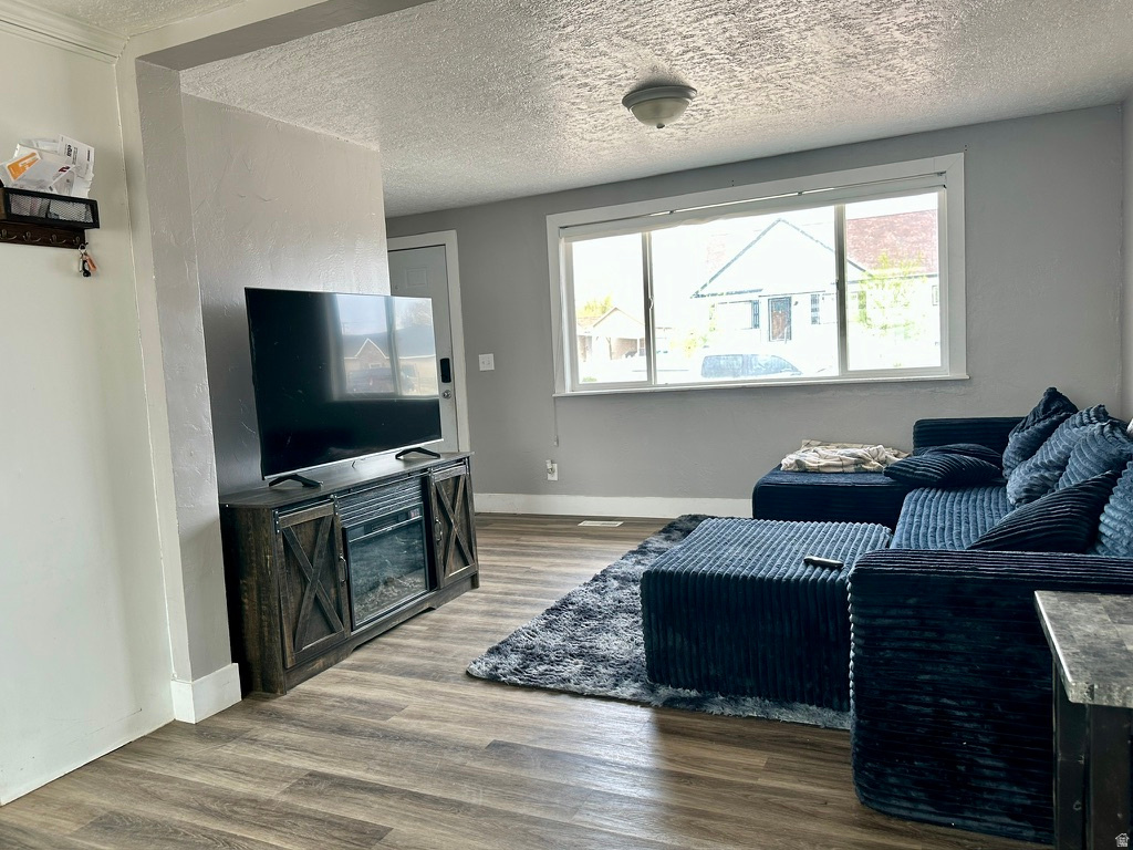 VERNAL CITY FRAC NESW - Residential