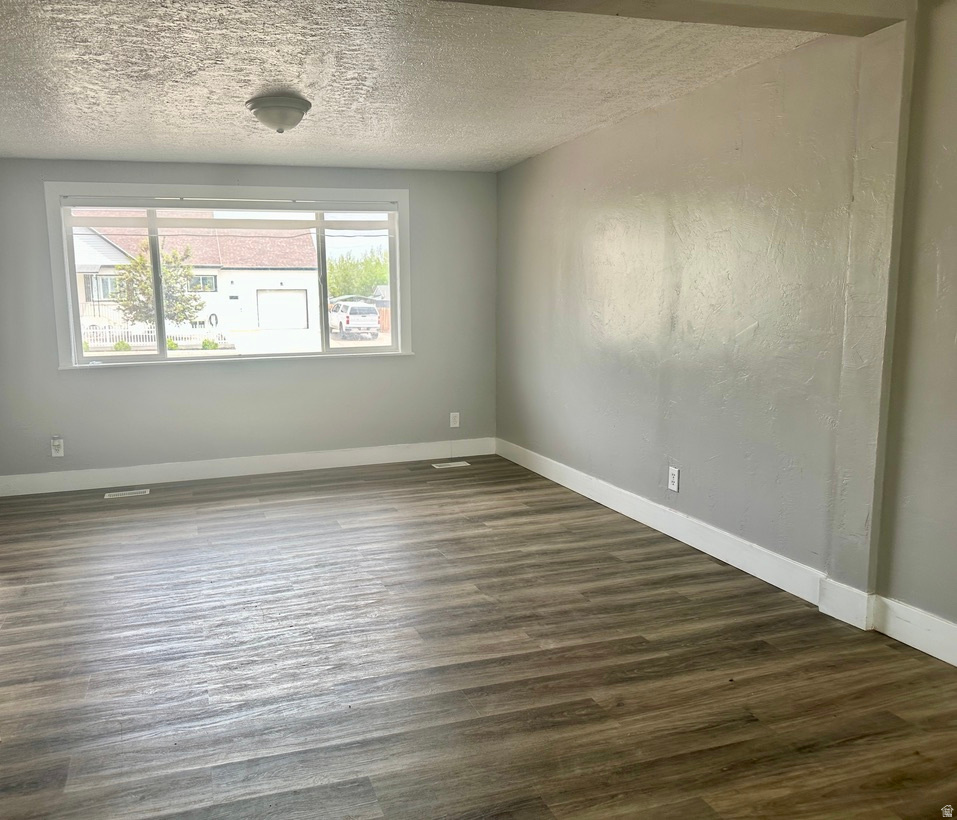 VERNAL CITY FRAC NESW - Residential