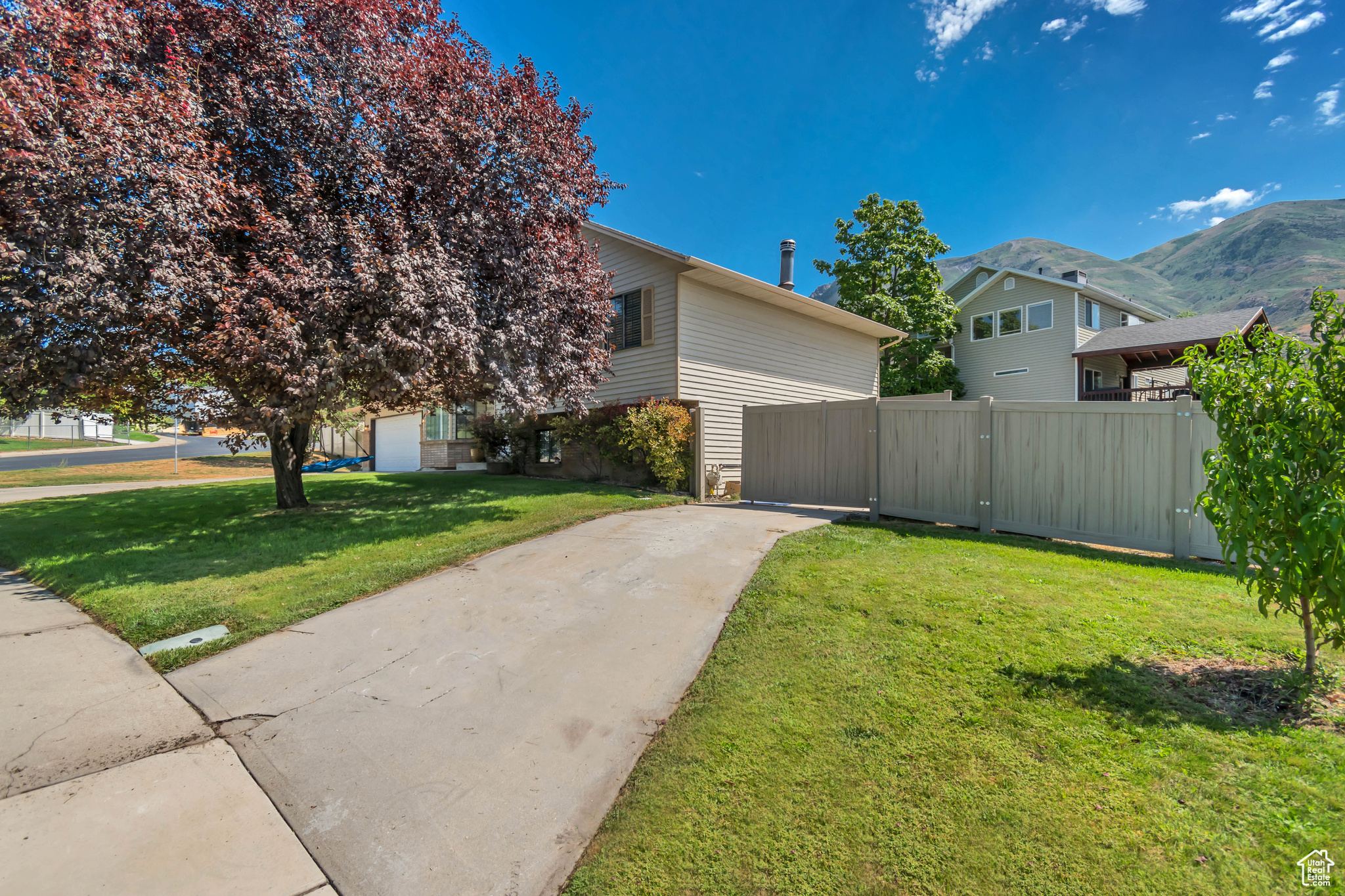 CEDAR HILLS - Residential