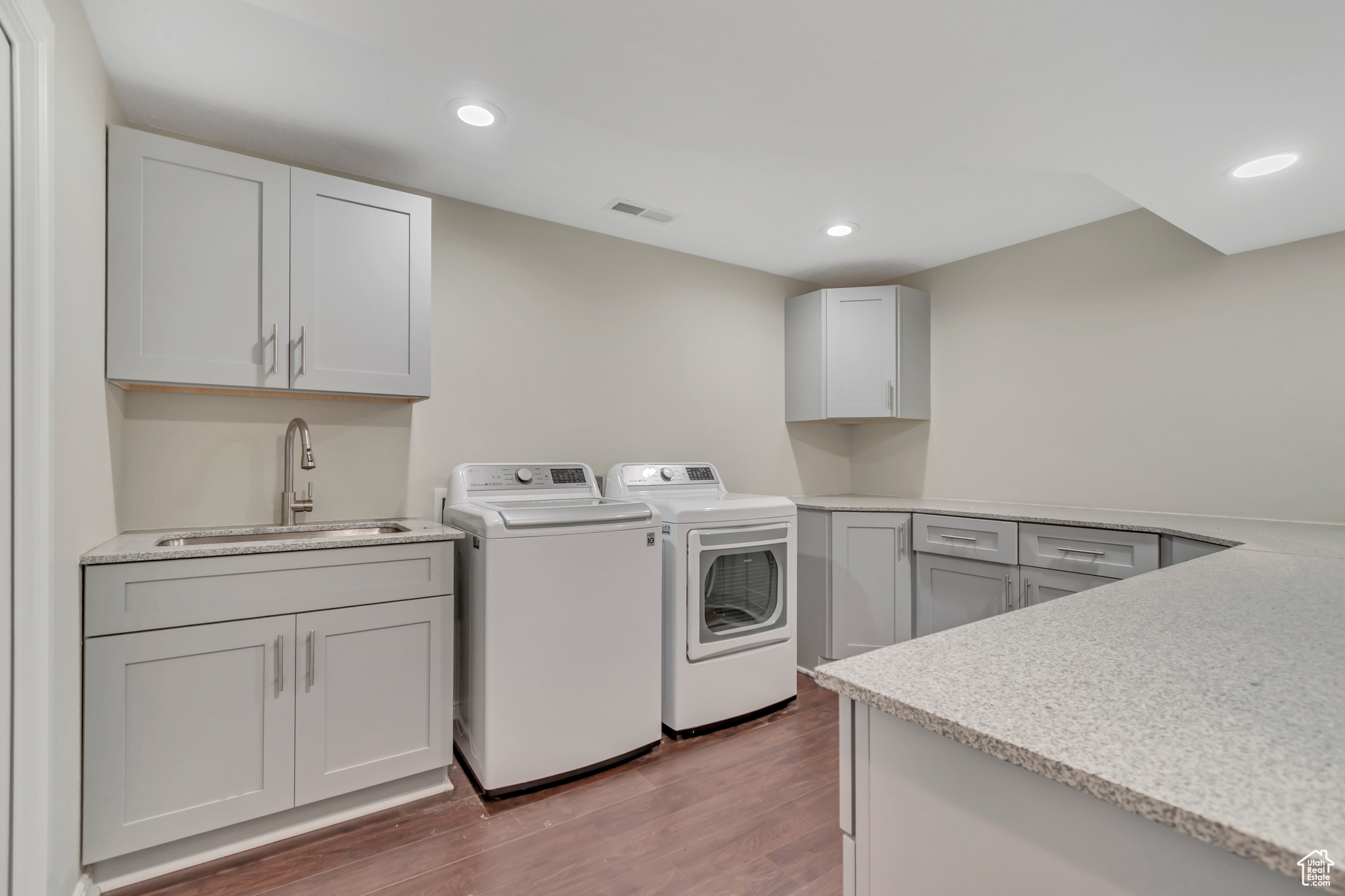 CEDAR HILLS - Residential