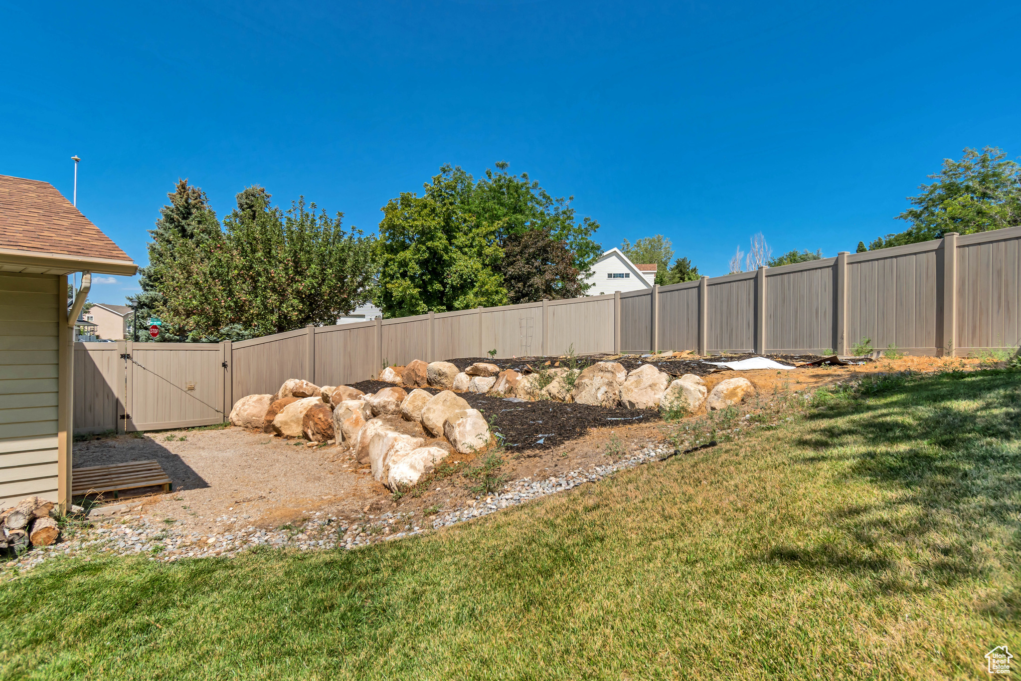 CEDAR HILLS - Residential