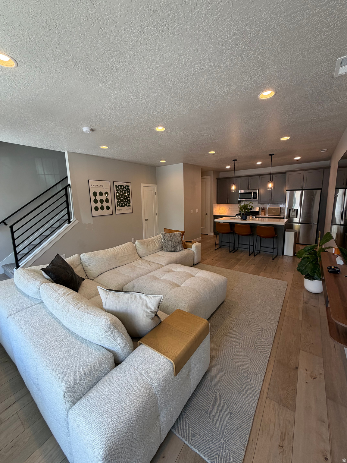 MARINA DAYBREAKTW169 - Residential