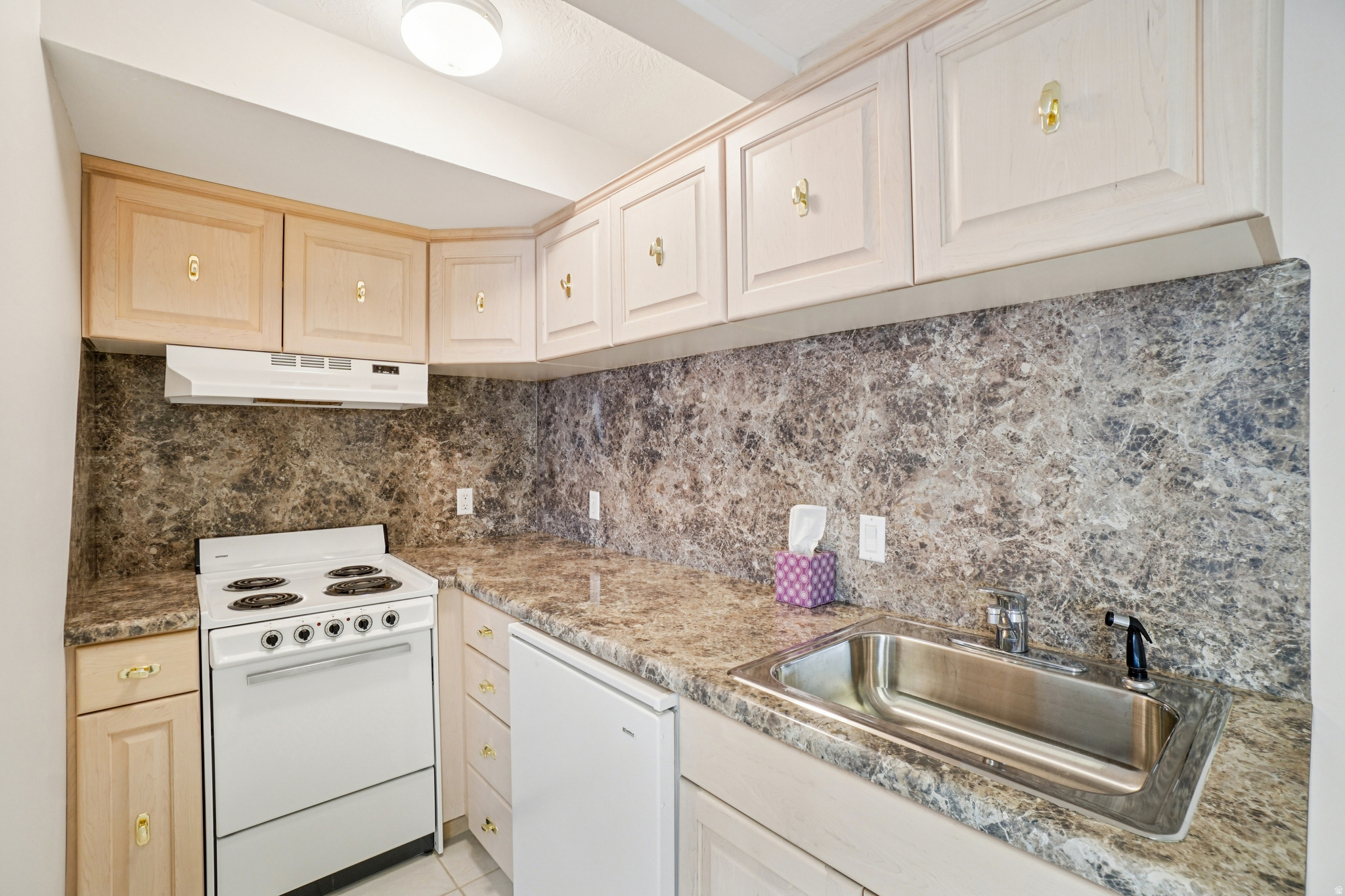 LAKESIDE SUB - Residential