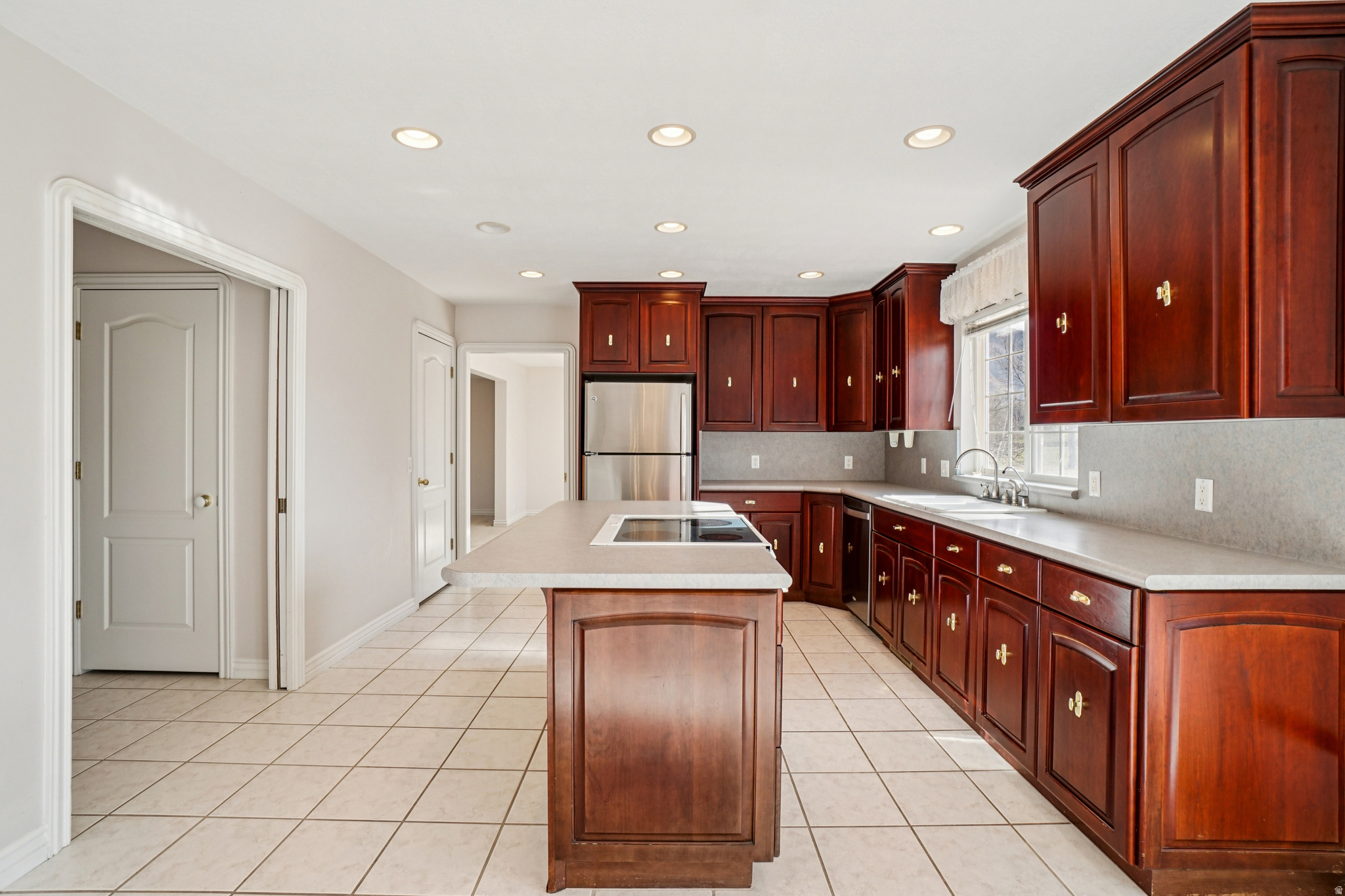 LAKESIDE SUB - Residential