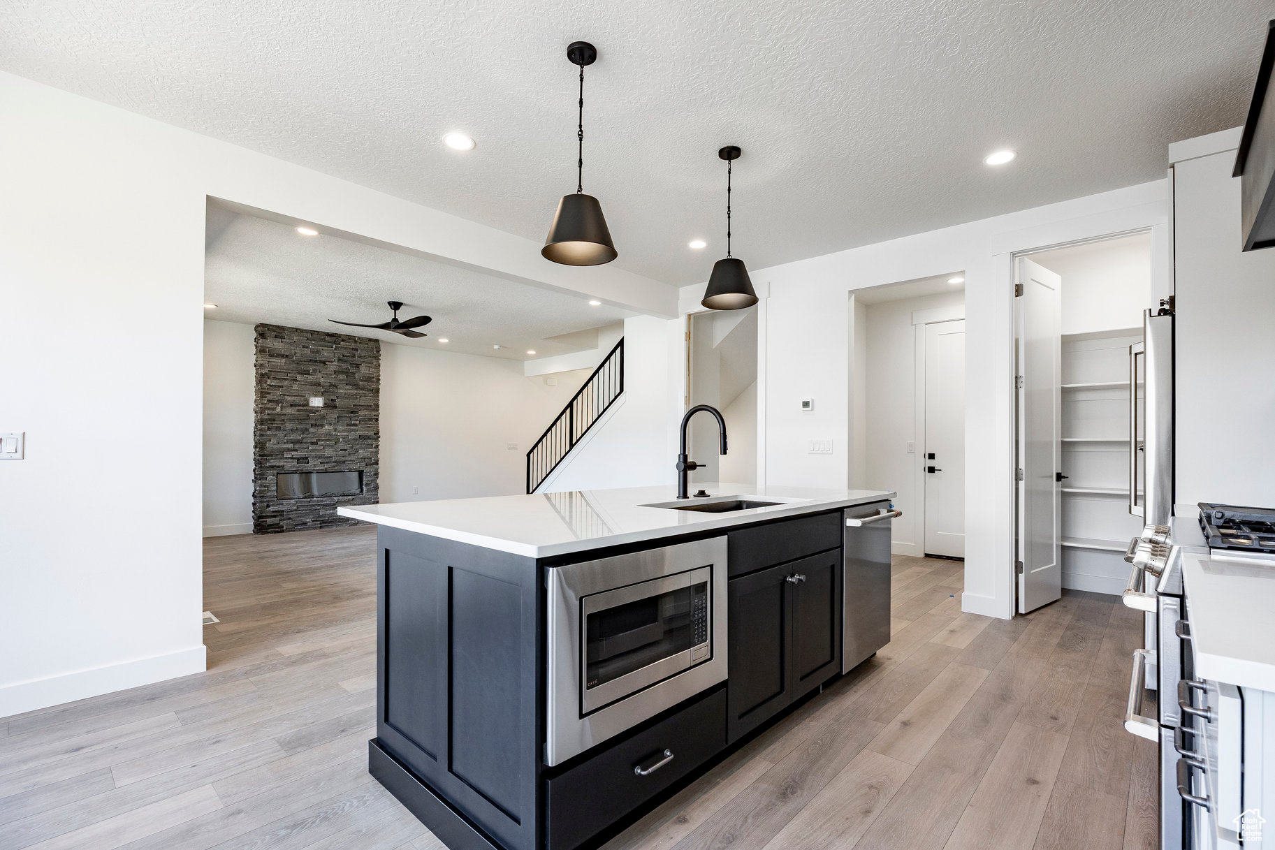 DEER SPRINGS - Residential