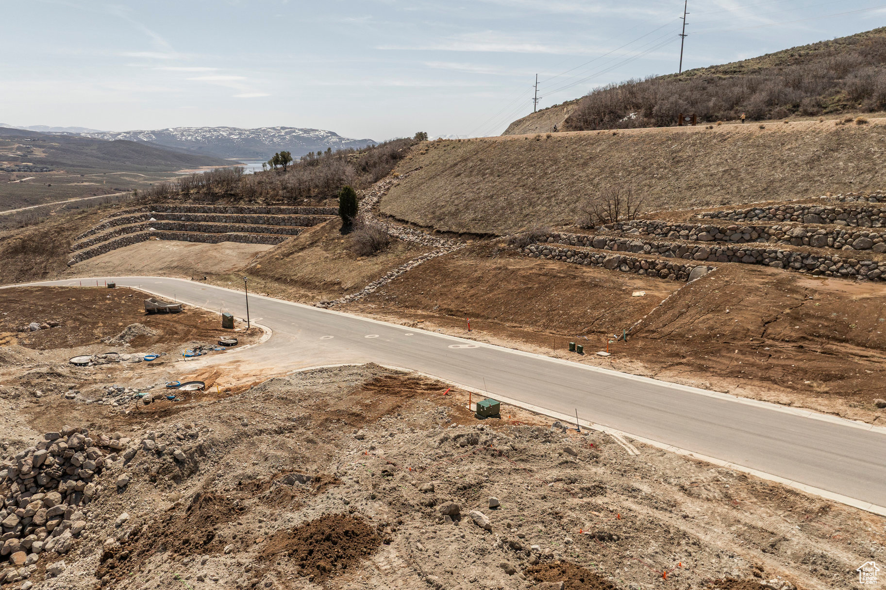 DEER SPRINGS - Residential