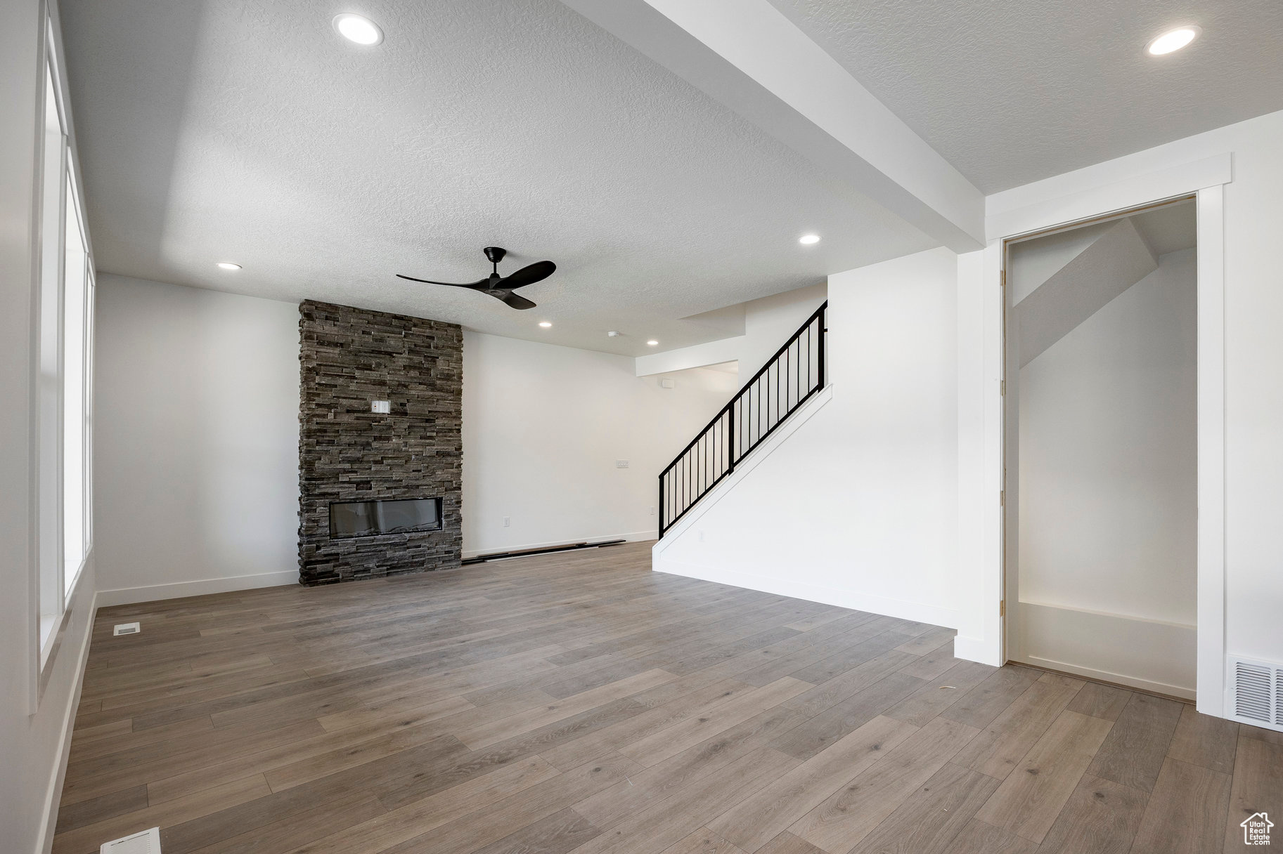 DEER SPRINGS - Residential