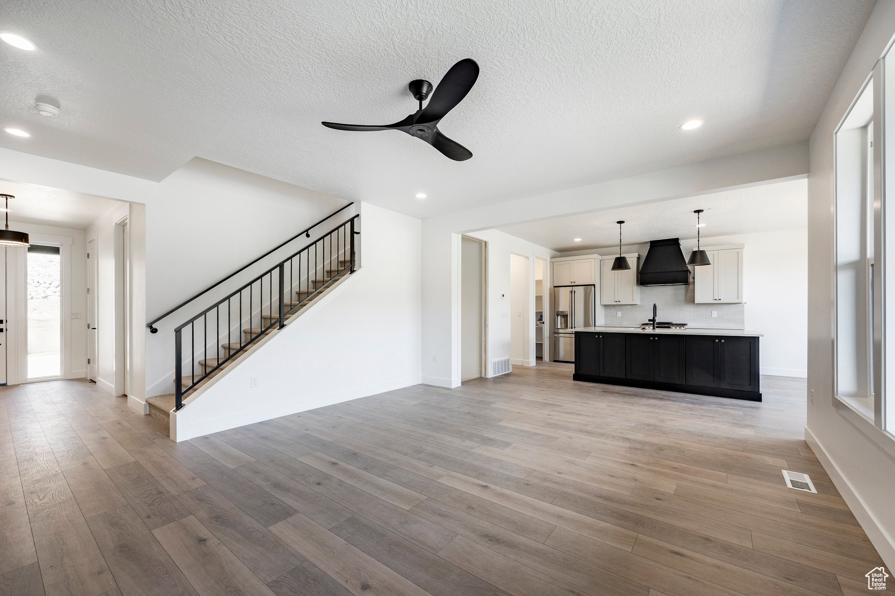 DEER SPRINGS - Residential