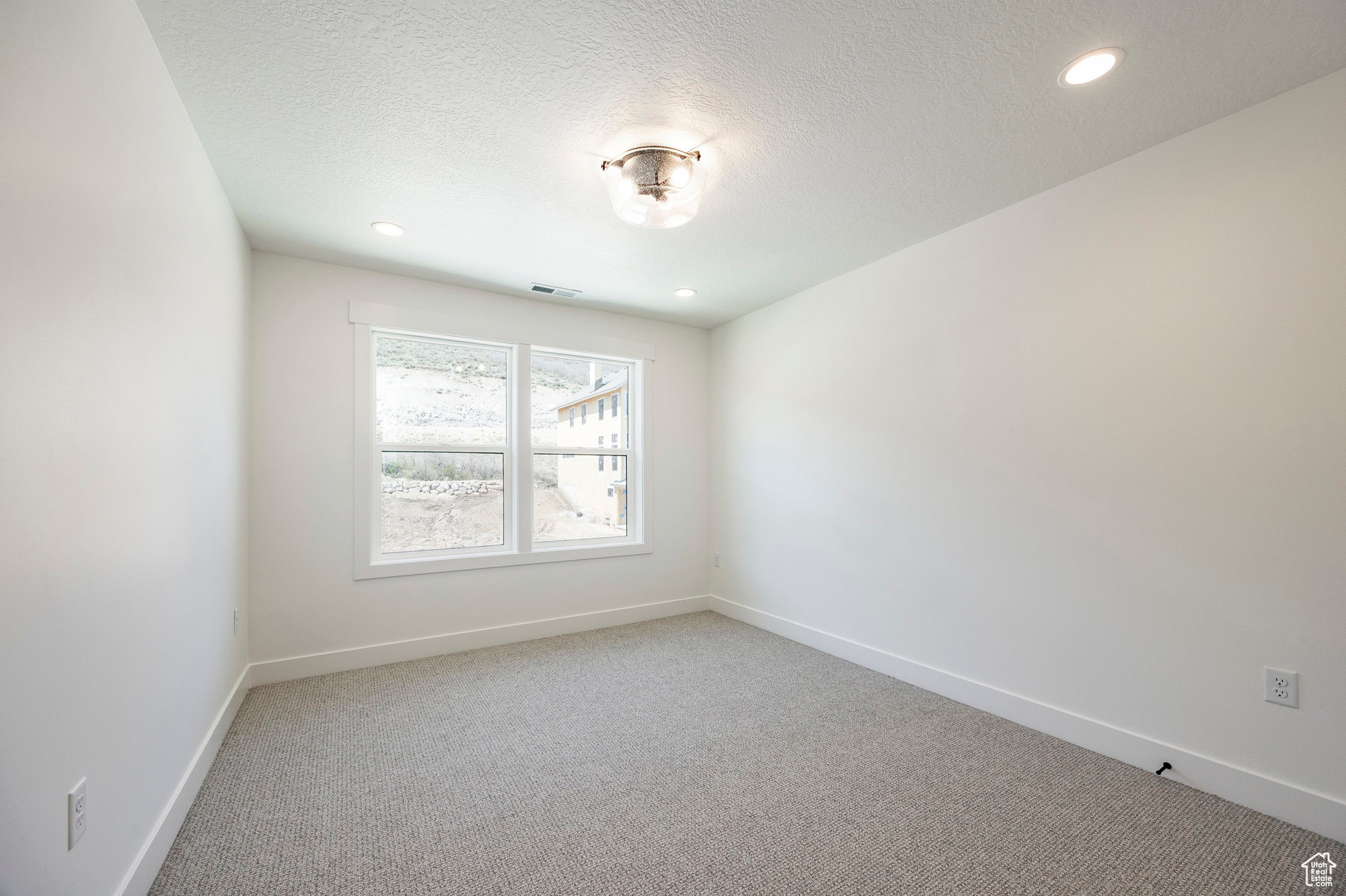 DEER SPRINGS - Residential