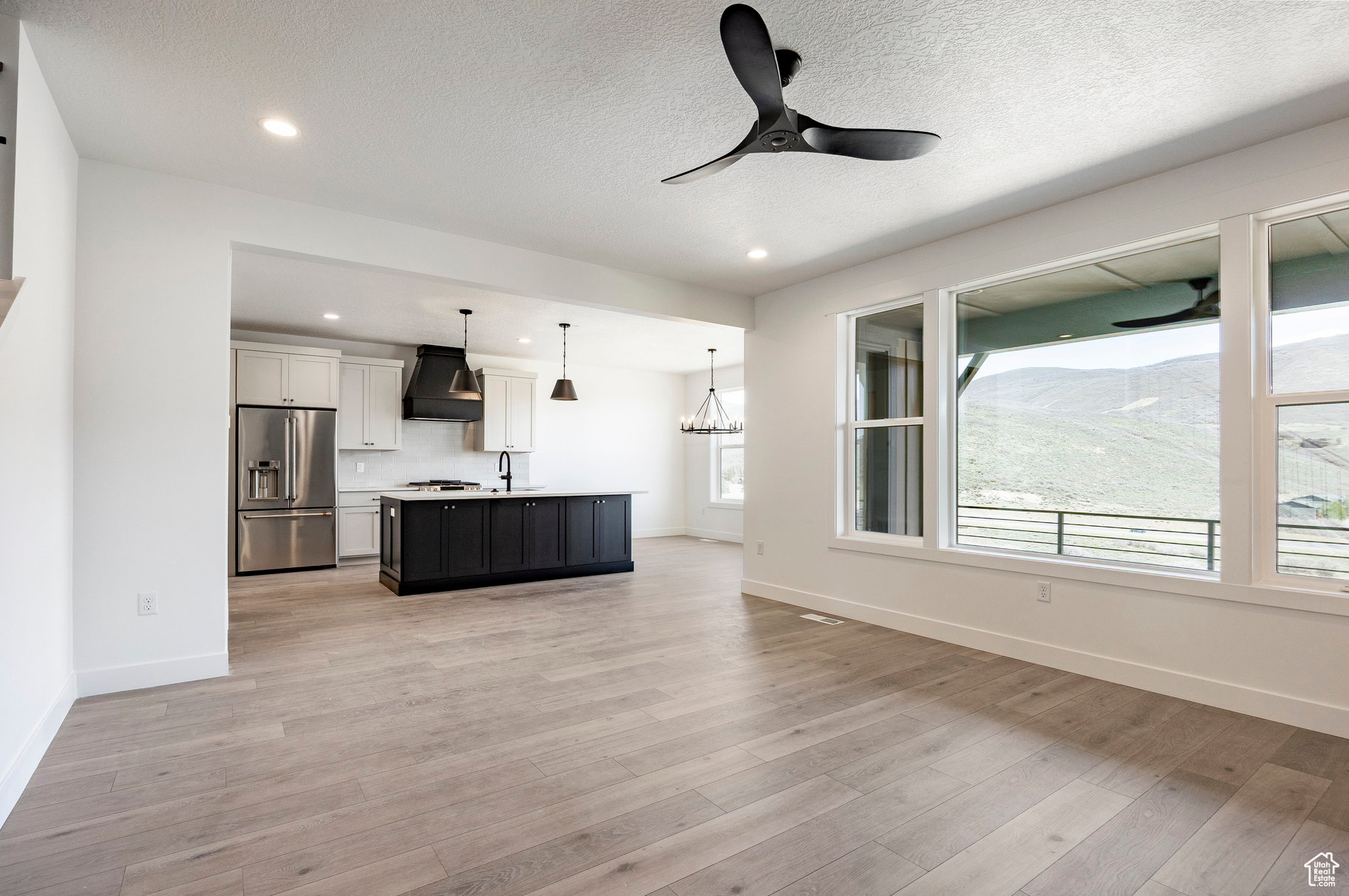 DEER SPRINGS - Residential