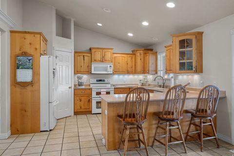 Tiny photo for 3957 W HONEY LOCUST LN, Cedar Hills, UT 84062 (MLS # 2168481)