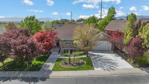 Tiny photo for 3957 W HONEY LOCUST LN, Cedar Hills, UT 84062 (MLS # 2168481)