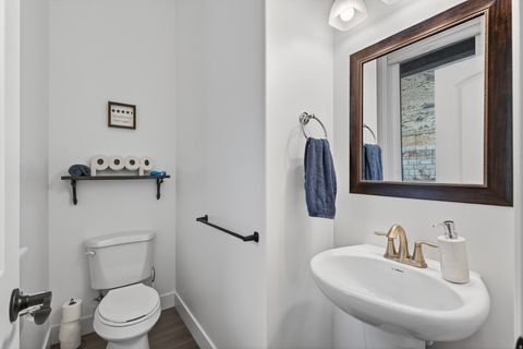 Tiny photo for 899 E 1190 N, Pleasant Grove, UT 84062 (MLS # 2137384)