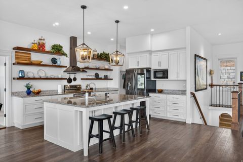 Tiny photo for 899 E 1190 N, Pleasant Grove, UT 84062 (MLS # 2137384)