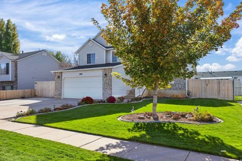 Tiny photo for 2835 W 4200 S, Roy, UT 84067 (MLS # 2121077)