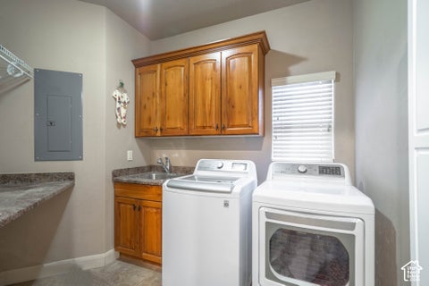 Tiny photo for 934 E OUTLAW GULCH, Washington, UT 84780 (MLS # 2186580)