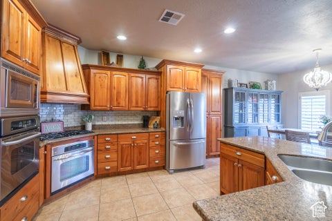 Tiny photo for 934 E OUTLAW GULCH, Washington, UT 84780 (MLS # 2186580)