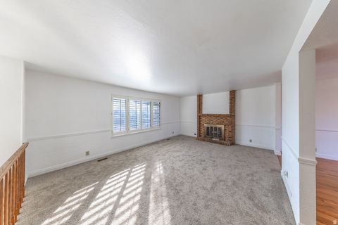 Tiny photo for 722 W 2250 N, West Bountiful, UT 84087 (MLS # 2135378)