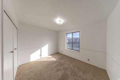 Tiny photo for 722 W 2250 N, West Bountiful, UT 84087 (MLS # 2135378)
