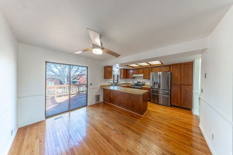 Tiny photo for 722 W 2250 N, West Bountiful, UT 84087 (MLS # 2135378)