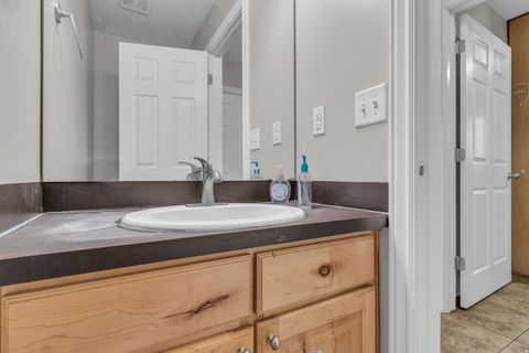 Tiny photo for 180 W 1825 N, North Ogden, UT 84414 (MLS # 2127229)