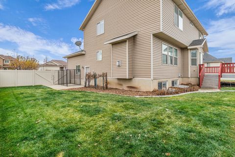 Tiny photo for 180 W 1825 N, North Ogden, UT 84414 (MLS # 2127229)