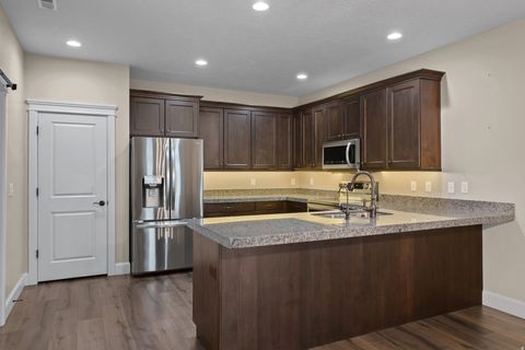 Tiny photo for 10489 S HARVEST GLORY DR, South Jordan, UT 84095 (MLS # 2125947)