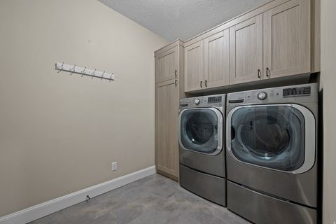 Tiny photo for 10489 S HARVEST GLORY DR, South Jordan, UT 84095 (MLS # 2125947)